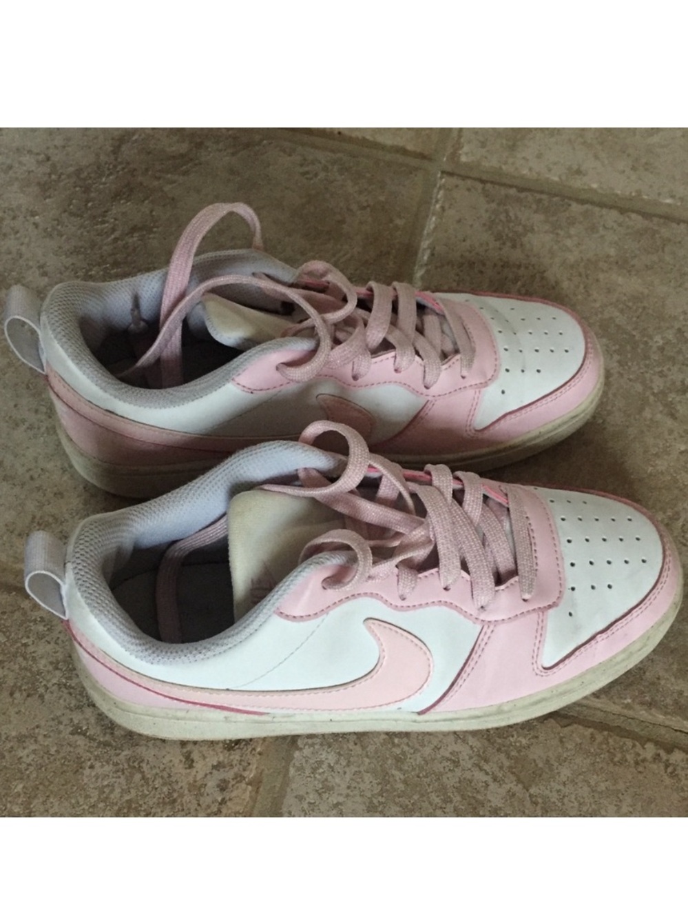 Nike Sneakers Pink/White 
Women 6.5US equivalent to 5Y
Good preloved condition